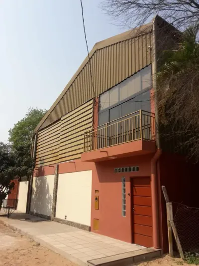Casa de 5 dormitorios en Venta en Central, Mariano Roque Alonso
