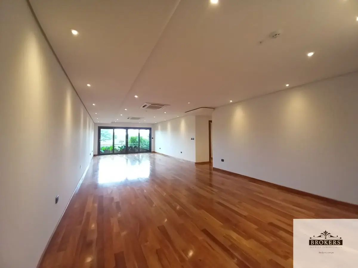 2-Bedroom Apartment for Rent in Madame Lynch, Asunción - Image 3