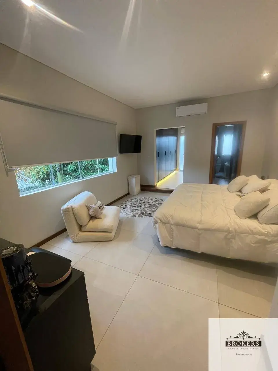 4-Bedroom House for Rent in Estanzuela, Fernando de la Mora - Image 14