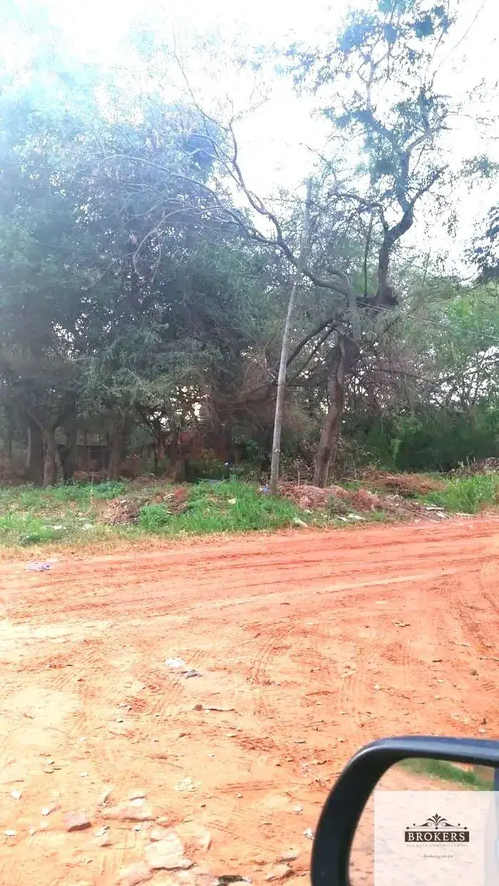 504m² Land for Sale in Loma Merlo, Luque - Image 3