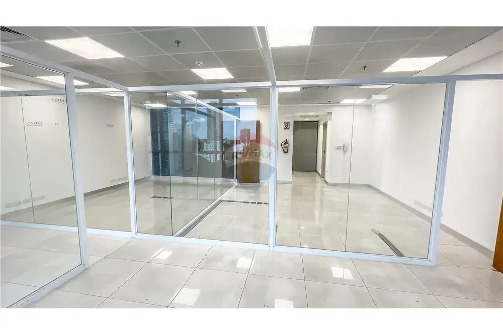 Espaço Comercial de 80m² à Venda em Las Lomas (Carmelitas), Assunção - Image 19