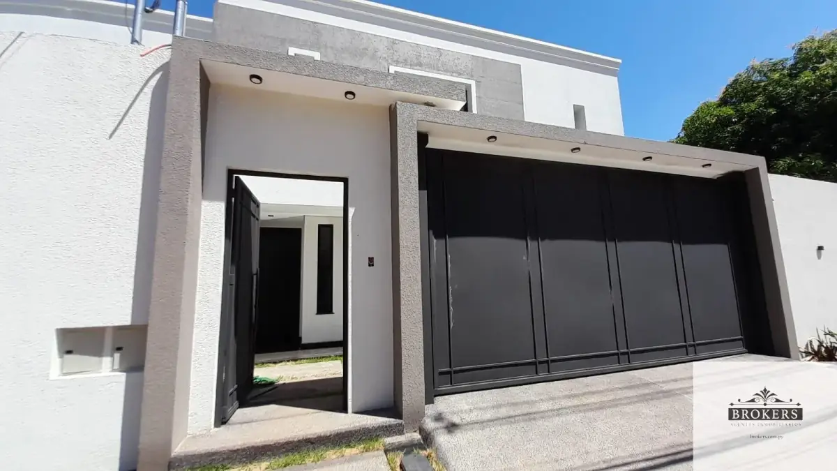 Casa de 3 dormitórios para Aluguel em Madame Lynch, Assunção - Image 3