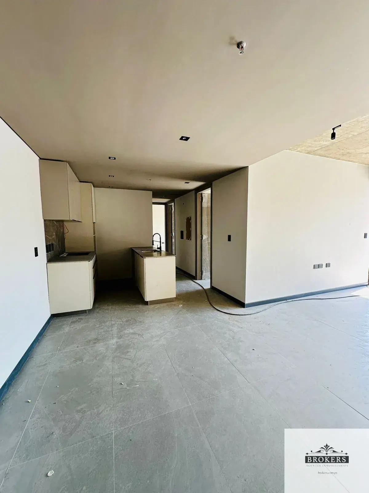 3-Bedroom Apartment for Sale in Herrera, Asunción - Image 13