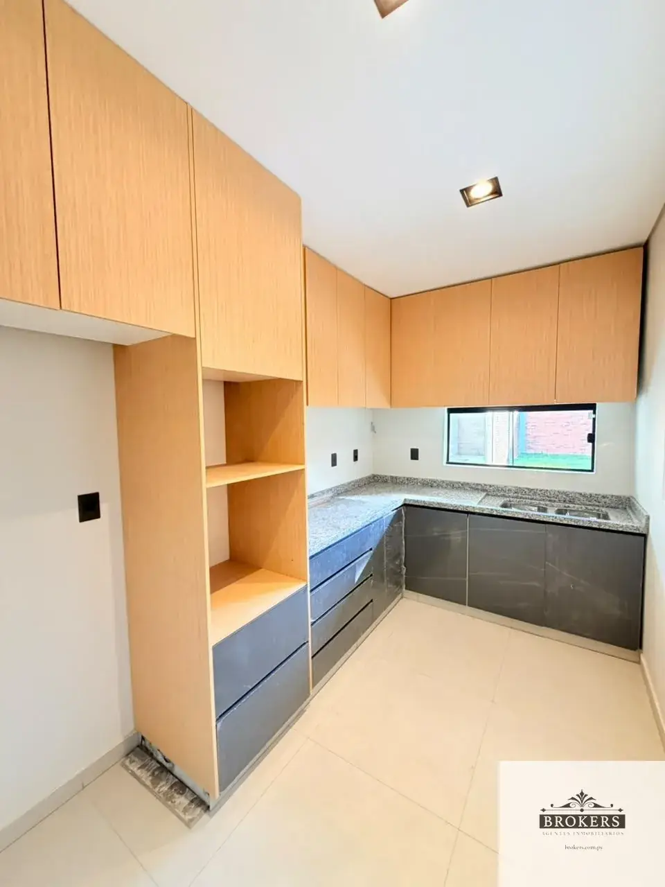 Casa de 3 dormitorios en Venta en Loma Merlo, Luque - Image 6