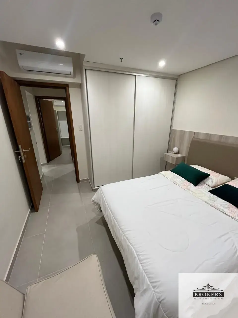 2-Bedroom Apartment for Rent in Mariscal Lopez, Asunción - Image 12