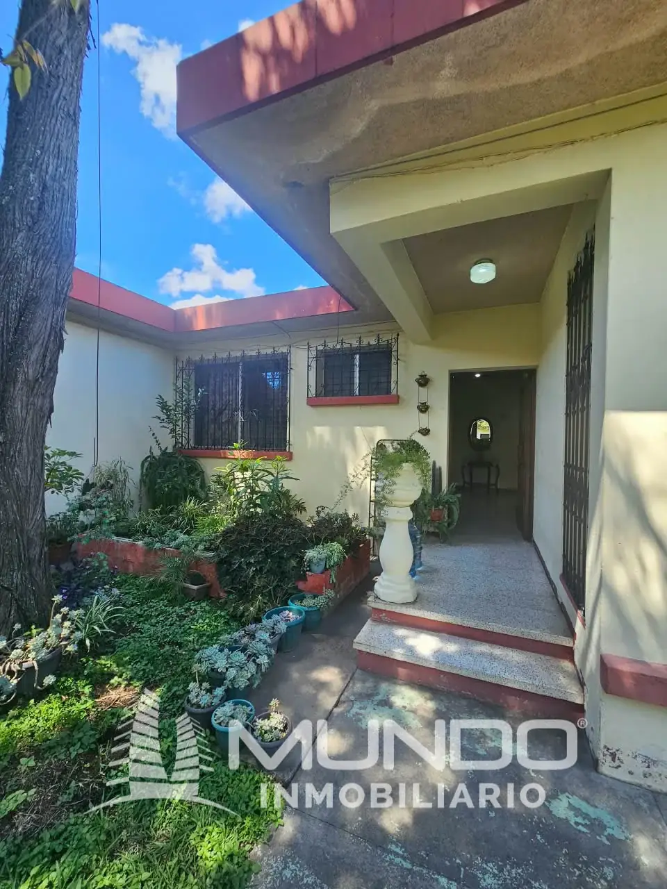 Casa de 4 dormitorios, 358.6m², en Venta en Zona 11, Ciudad de Guatemala - Image 15