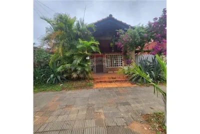 Casa de 5 quartos à Venda em San Lorenzo