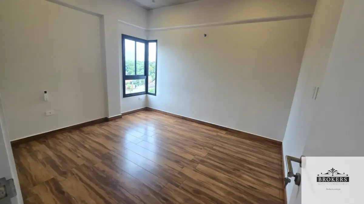 1-Bedroom Apartment for Rent in San Jorge, Asunción - Image 4