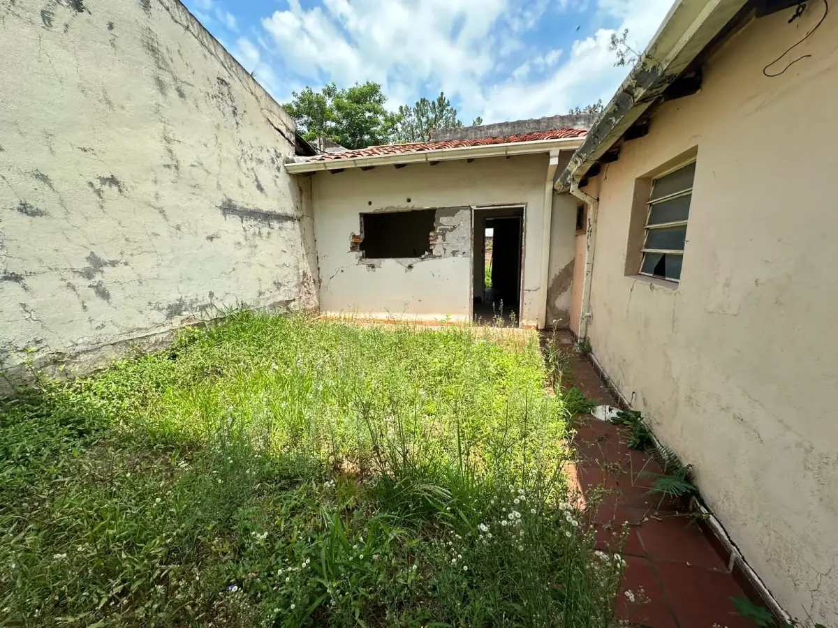 REMATE DE AMPLIA PROPIEDAD CON CONSTRUCCIÓN EN ASUNCION - Image 11