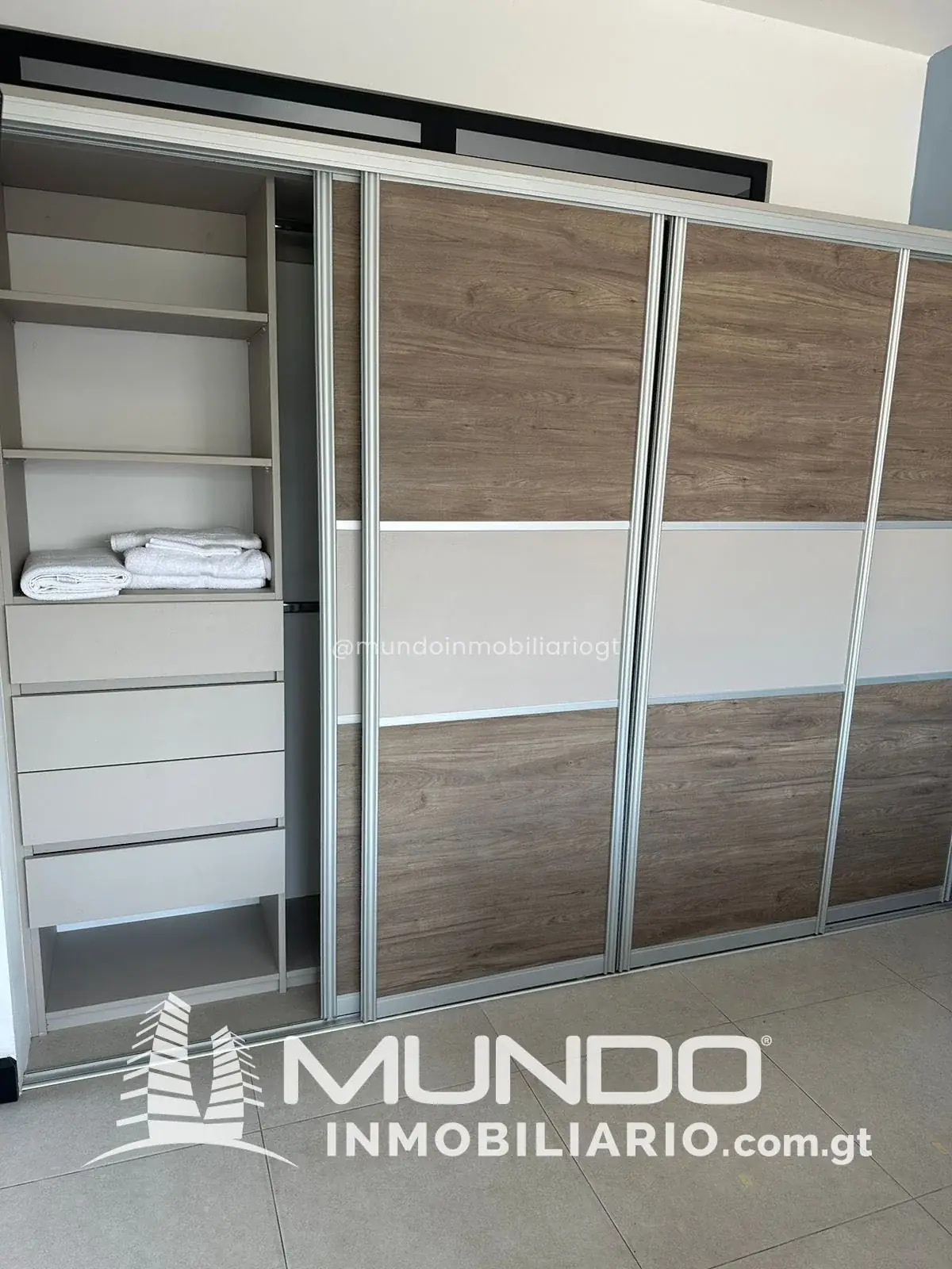 1-Bedroom Furnished Apartment, 50m², for Rent in Zone 10, Guatemala City - Image 6