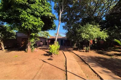 Casa de 2 dormitorios en Venta en Encarnación