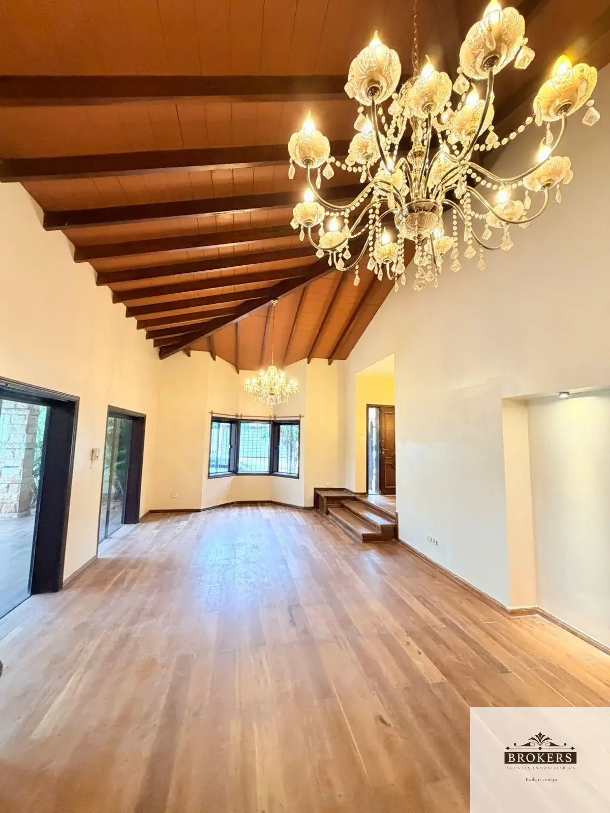 Casa de 4 dormitorios en Venta en Laguna Grande, Fernando de la Mora - Image 5
