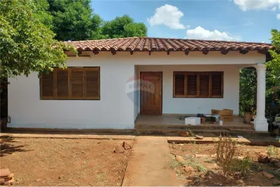 Casa de 2 dormitorios en Venta en Tayazuape, San Lorenzo