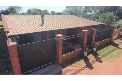 Casa de 4 dormitorios en Venta en Areguá