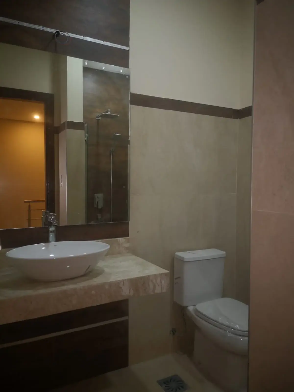 VENDO DUPLEX A ESTRENAR EN LAMBARE - Image 5