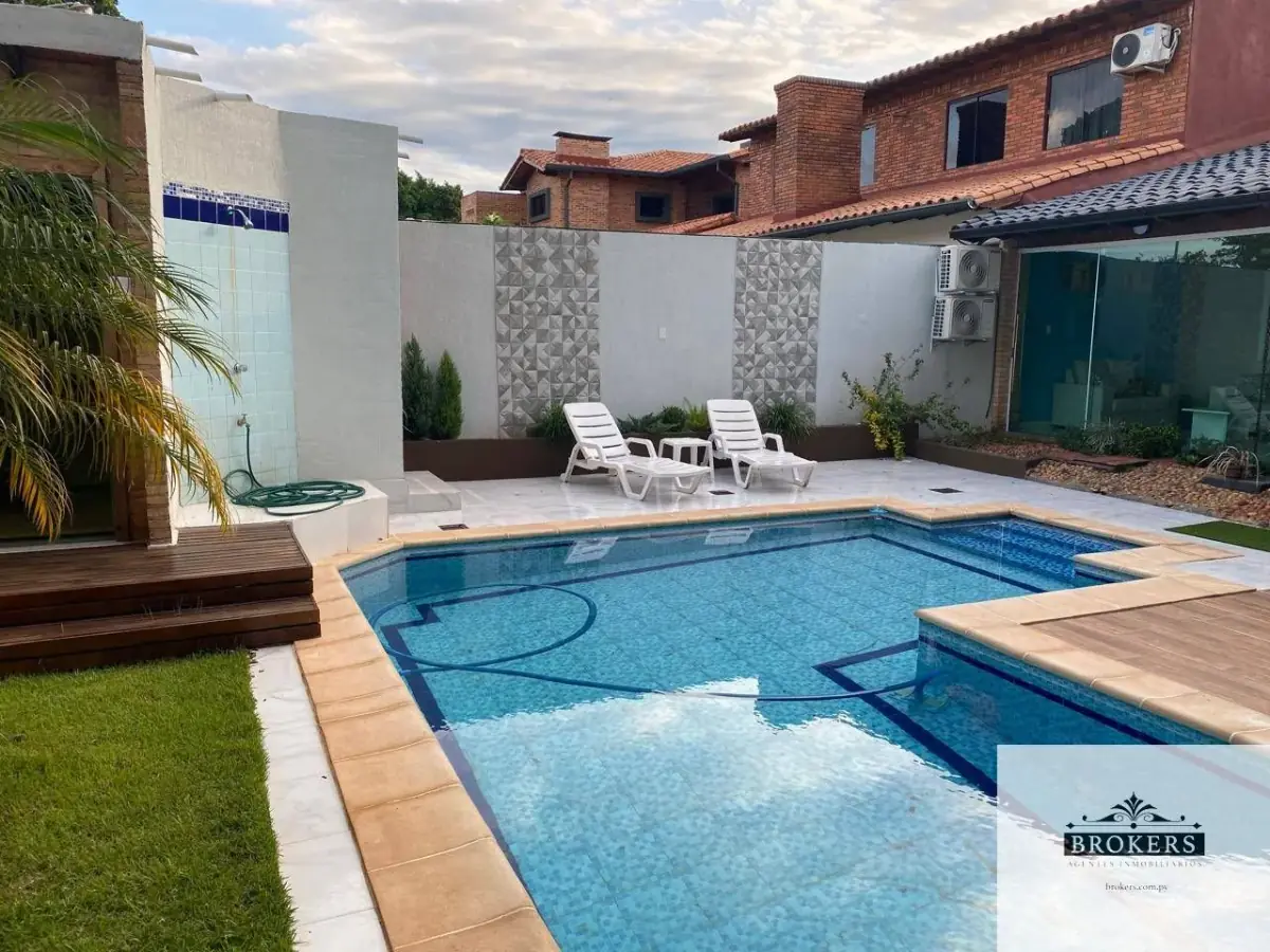 Casa de 3 dormitorios en Venta en Cuarto Barrio, Luque - Image 3