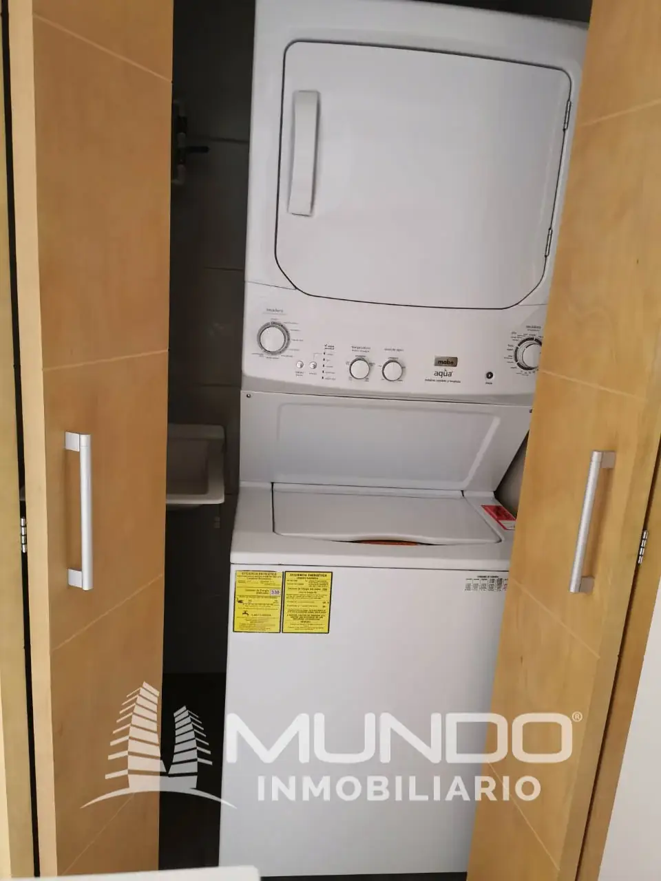 Departamento de 2 dormitorios, 65m², en Alquiler en Zona 10, Ciudad de Guatemala - Image 3