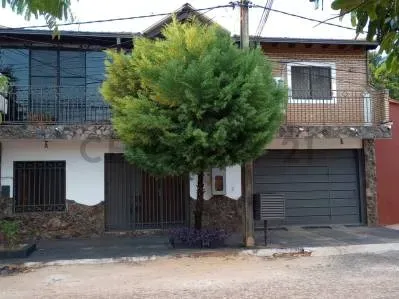 Casa de 3 dormitorios en Venta en Los Laureles, San Lorenzo