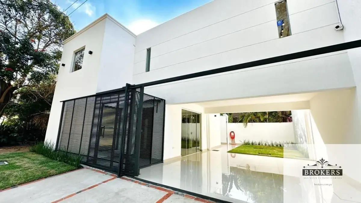 3-Bedroom House for Sale in Ytay, Fernando de la Mora - Image 3