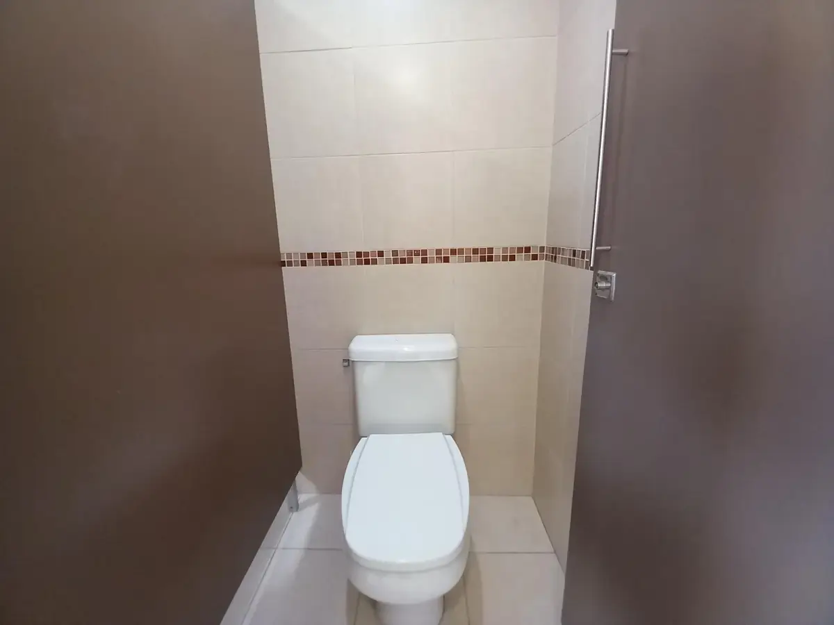 Commercial Space of 180m² for Rent in Recoleta, Asunción - Image 13
