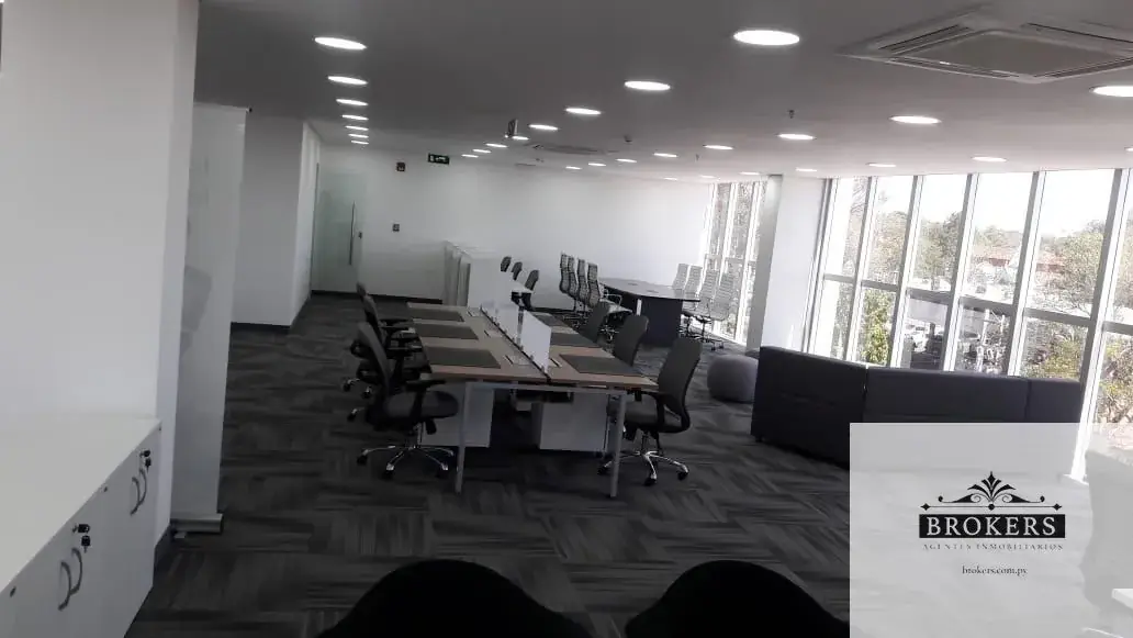 Espaço Comercial de 206m² para Aluguel em Villa Morra, Assunção - Image 16
