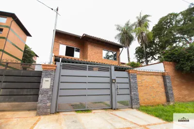 Casa de 3 dormitorios en Alquiler en Recoleta, Asunción