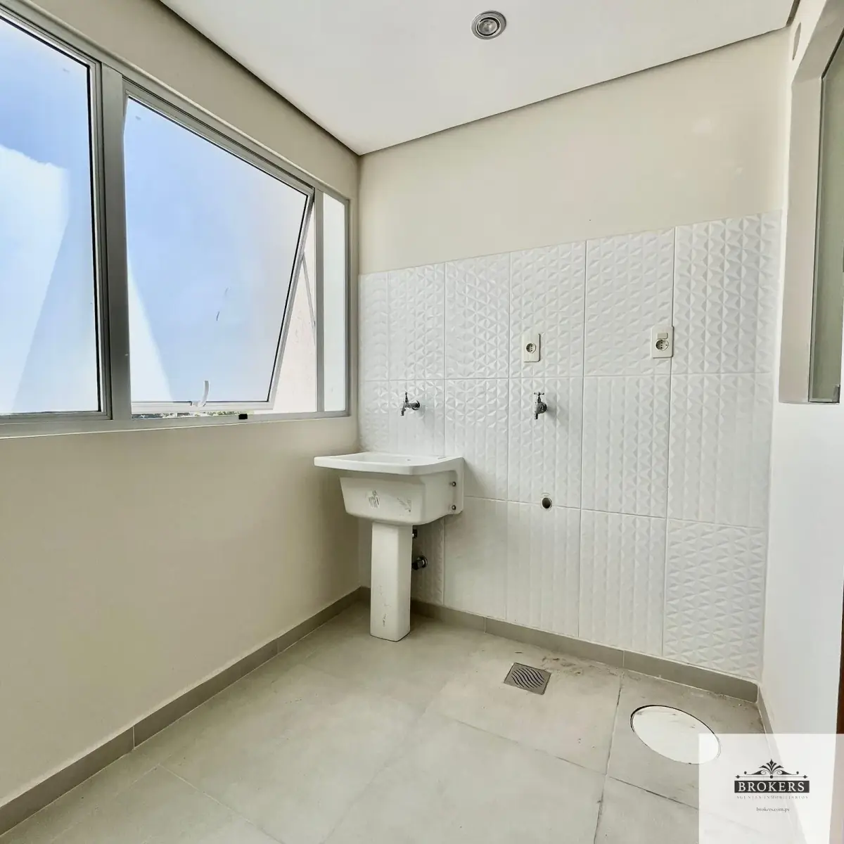 3-Bedroom Apartment for Sale in Jara, Asunción - Image 14