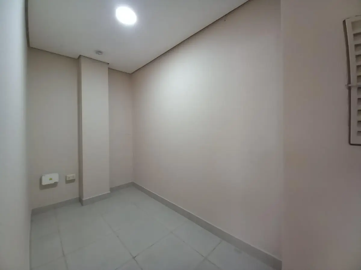Commercial Space of 180m² for Rent in Recoleta, Asunción - Image 11