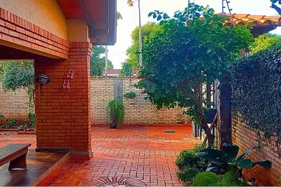 Casa de 3 dormitorios en Venta en Santa Ana, San Lorenzo