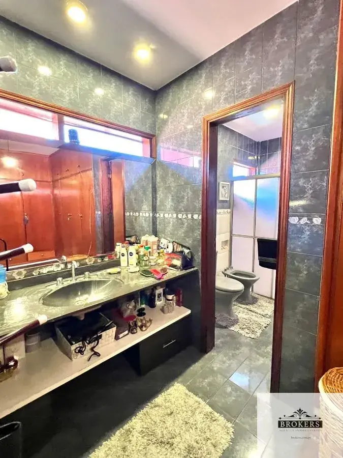 Office of 300m² for Sale in Vista Alegre, Lambaré - Image 14