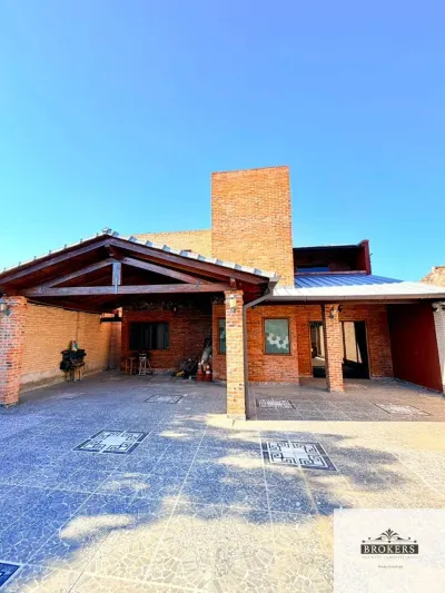 3-Bedroom House for Sale in Campo Grande, Luque