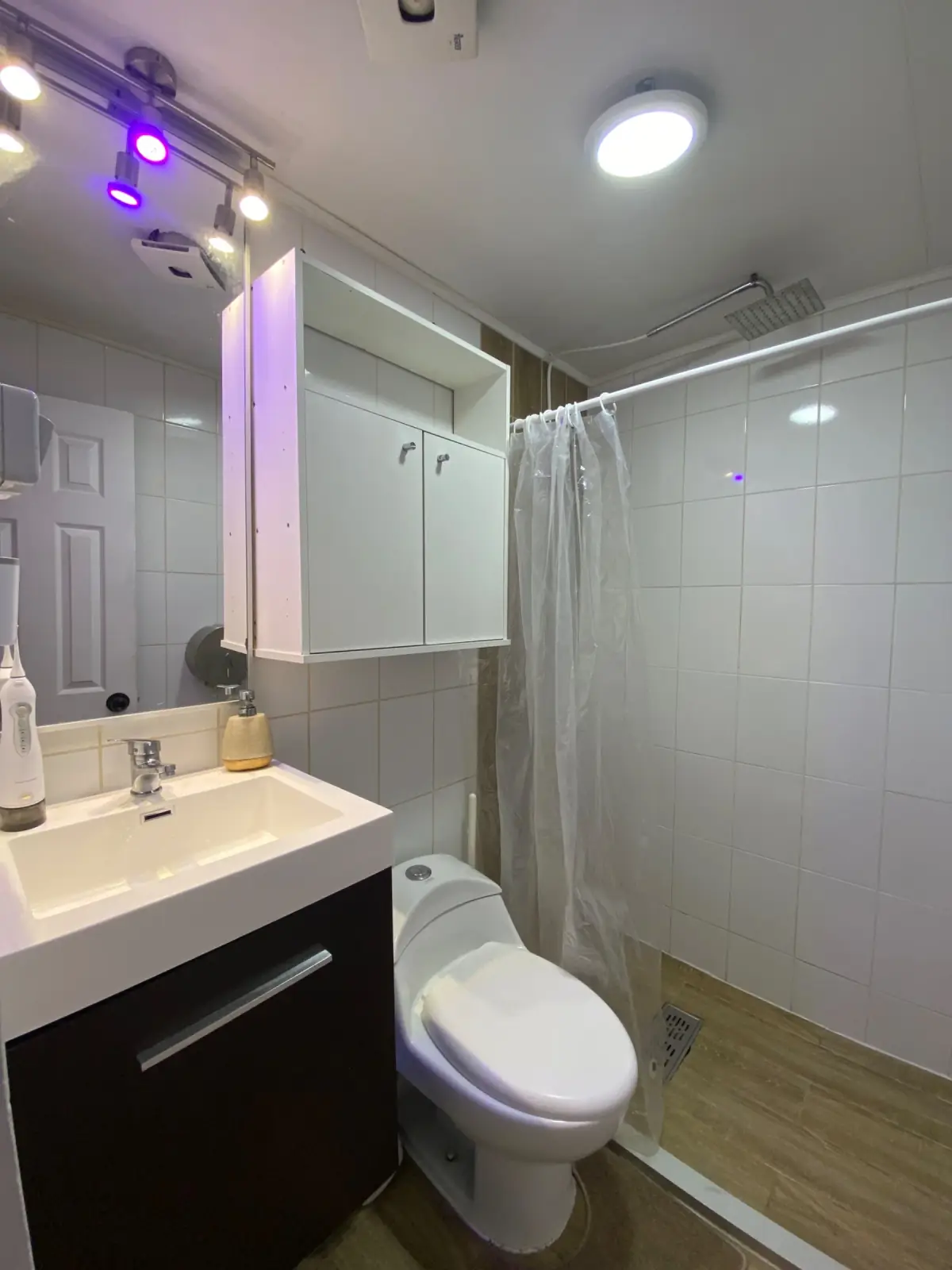 Casa de 3 quartos, 130m², à Venda em Victoria - Image 5