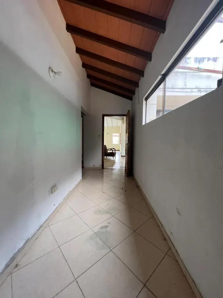 Casa de 3 dormitorios en Venta en Mcal. José Félix Estigarribia, Fernando de la Mora - Image 6