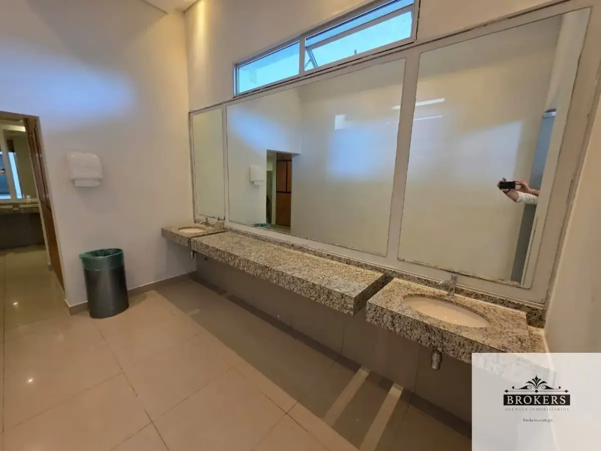 Local Comercial de 420m² en Alquiler en Ycuá Satí, Asunción - Image 13