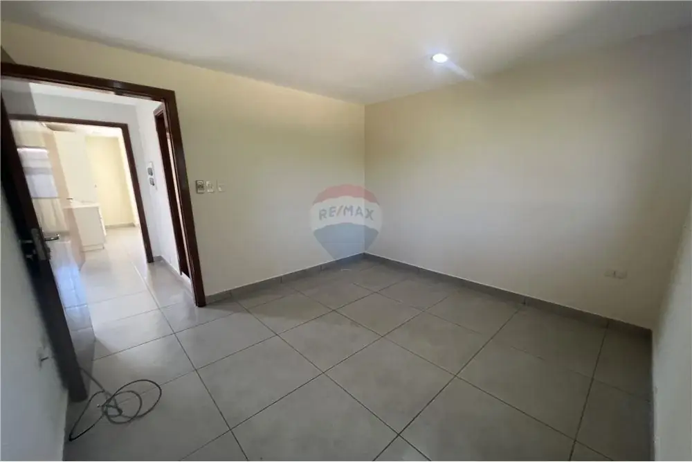 Casa de 3 dormitorios en Venta en Cuarto Barrio, Luque - Image 5