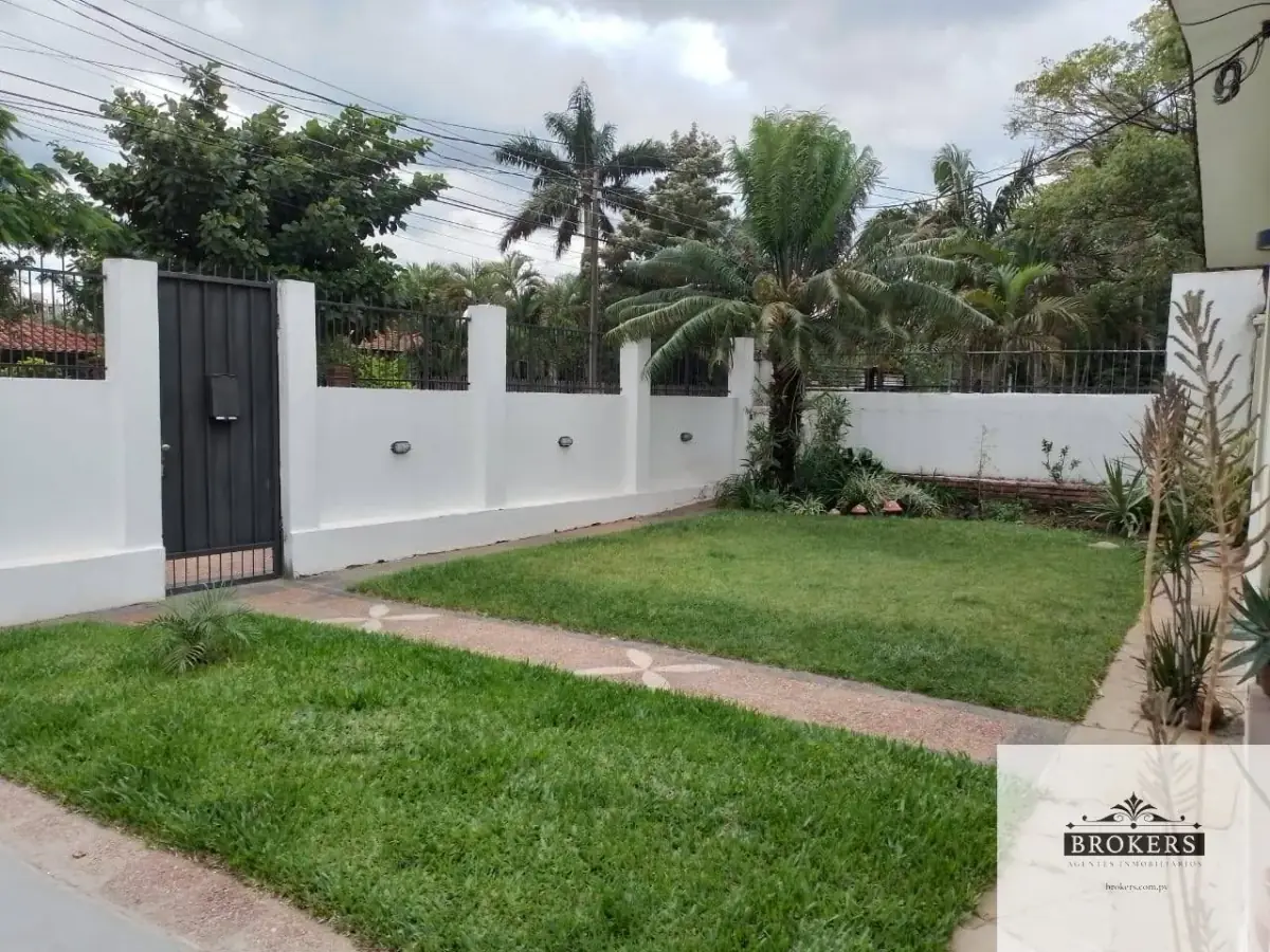 4-Bedroom House for Sale in Ytay, Asunción - Image 3