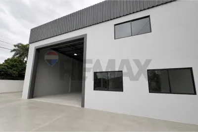 Local Comercial de 300m² en Alquiler en Central, Mariano Roque Alonso