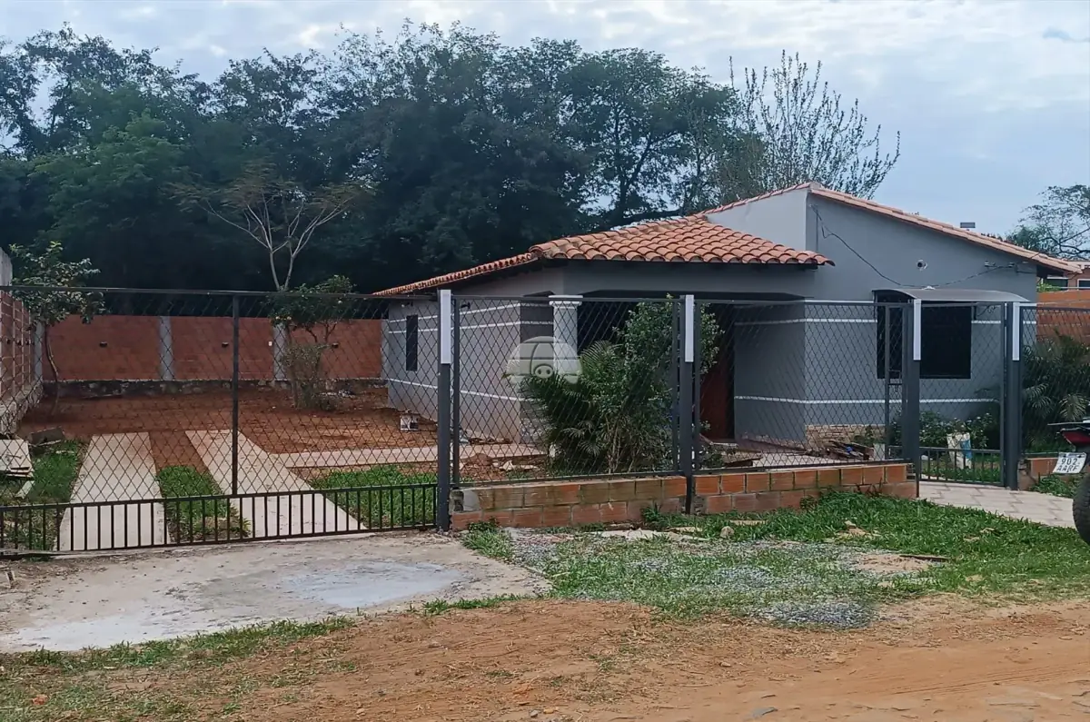 Casa de 2 dormitorios en Venta en Luque - Image 3