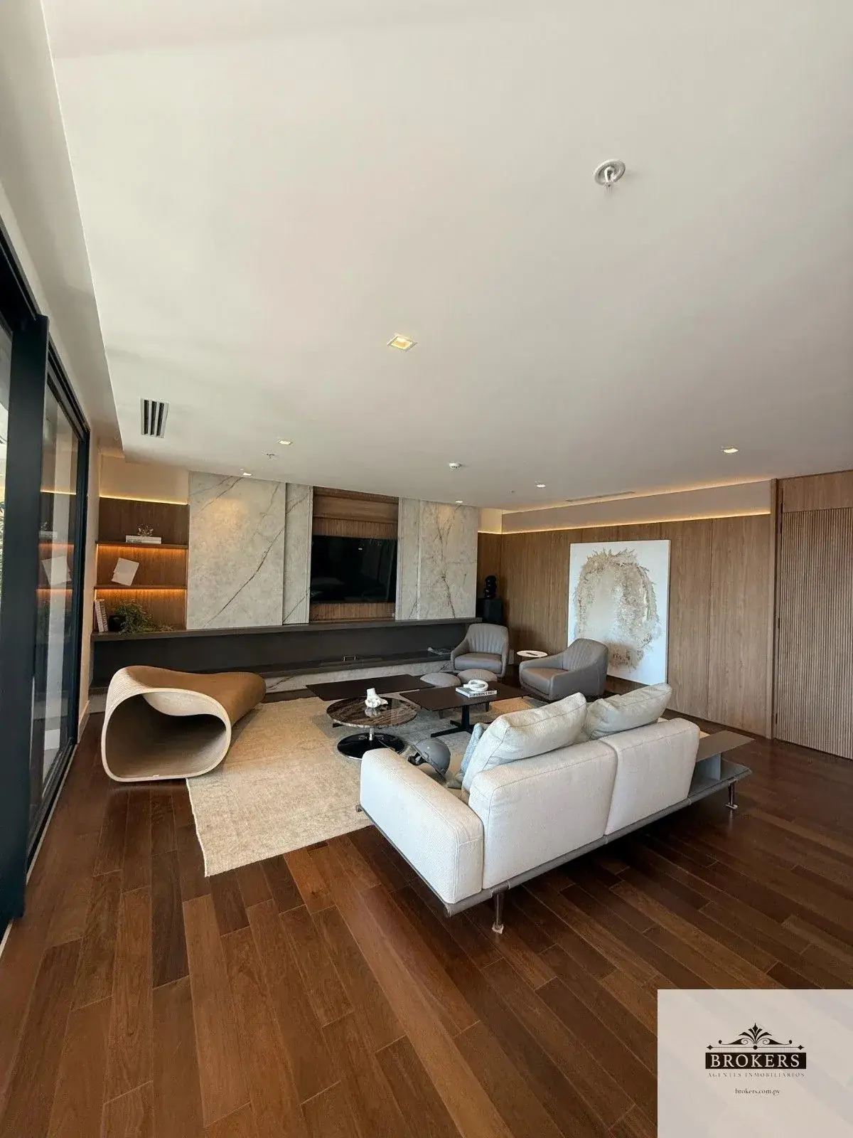 Departamento de 3 dormitorios en Venta en Las Lomas (Carmelitas), Asunción - Image 3