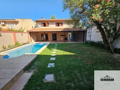 Casa de 4 dormitorios en Alquiler en Asunción, Lambaré