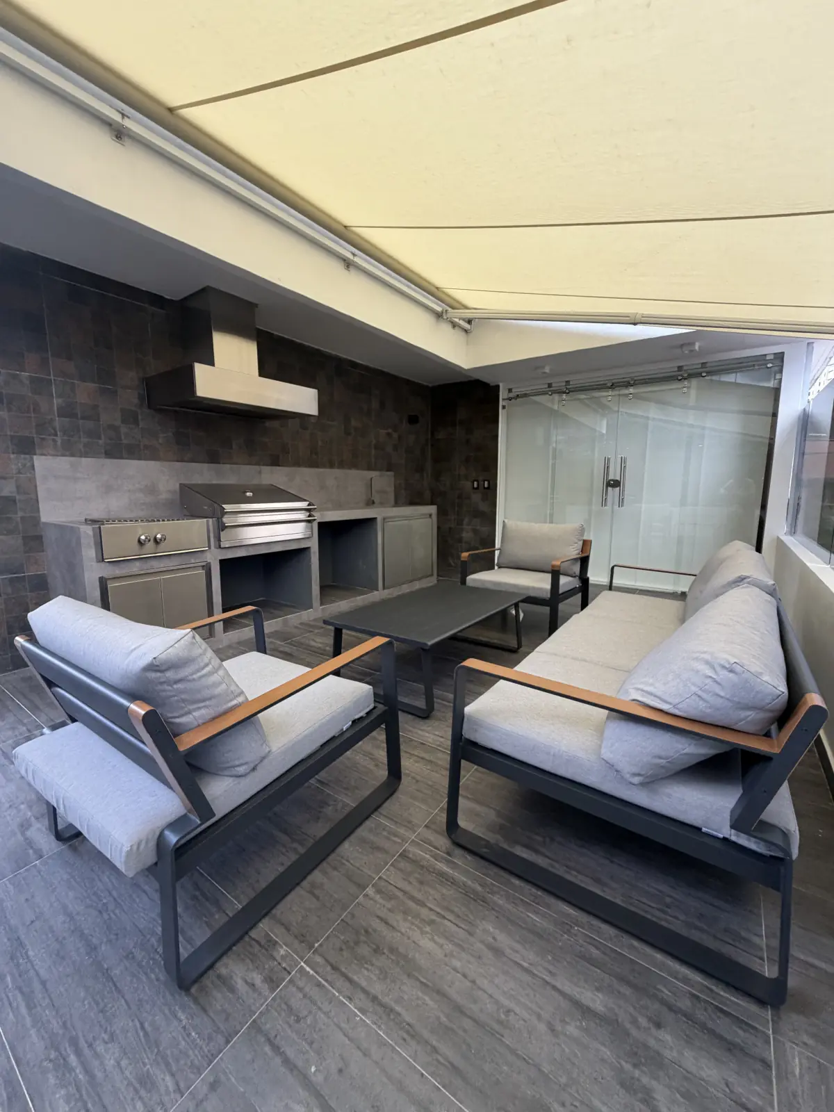 Penthouse en venta, Urb. Las Mercedes, Av. Jalisco, amoblado. - Image 14