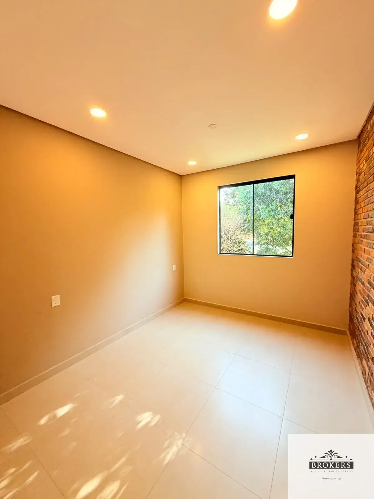 Casa de 3 dormitorios en Venta en Primer Barrio, Luque - Image 13
