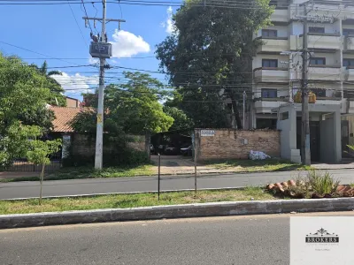 900m² Land for Sale in Madame Lynch, Asunción