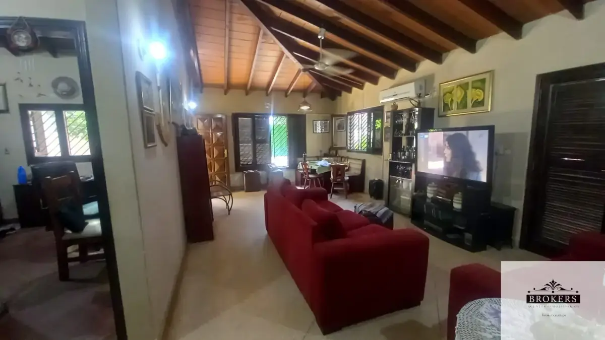 Lote de 350m² à Venda em Terminal, Assunção - Image 11