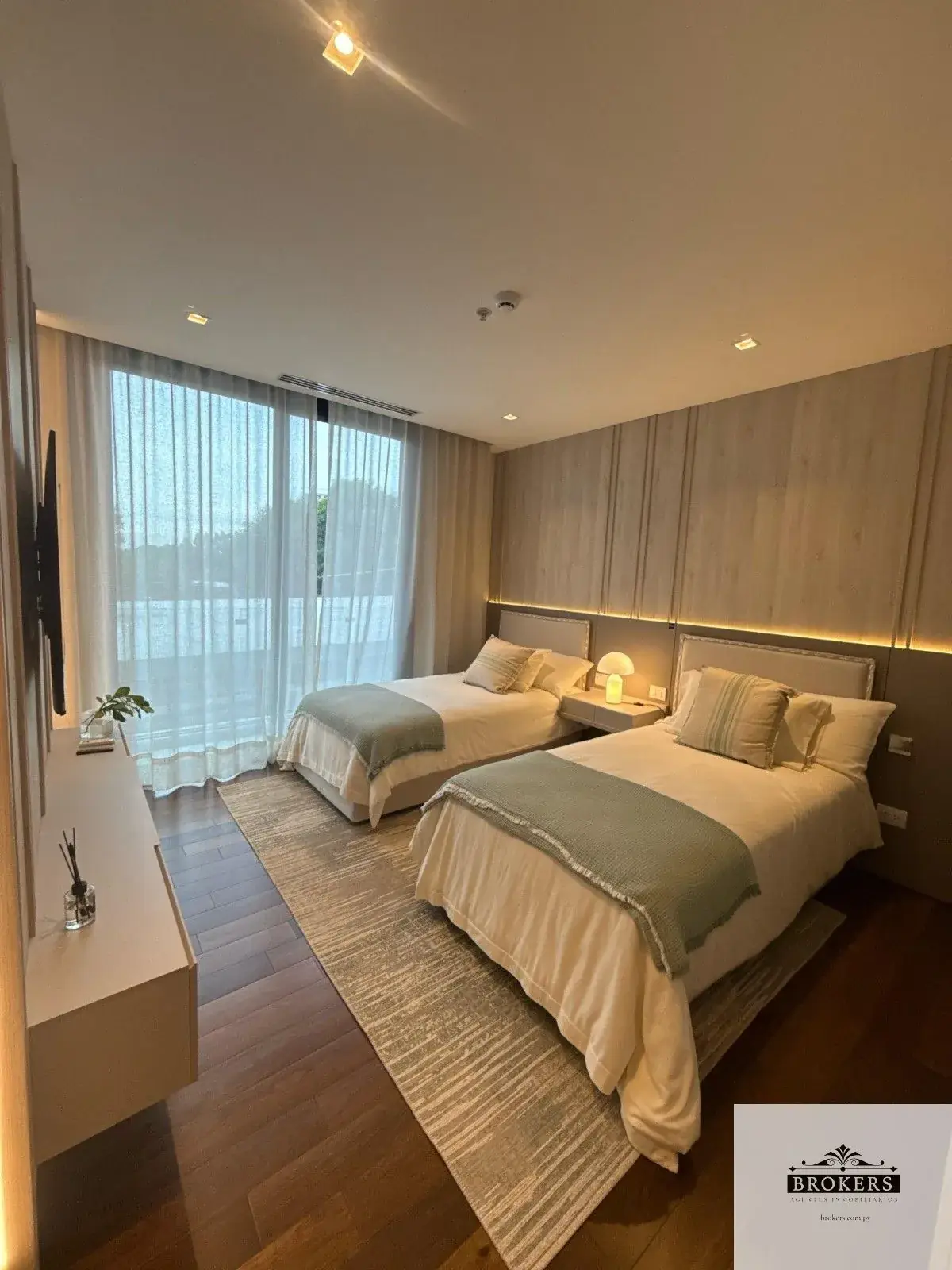 Departamento de 3 dormitorios en Venta en Las Lomas (Carmelitas), Asunción - Image 10