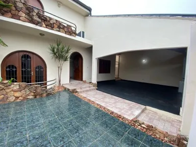 3-Bedroom House for Sale in Republicano, Lambaré