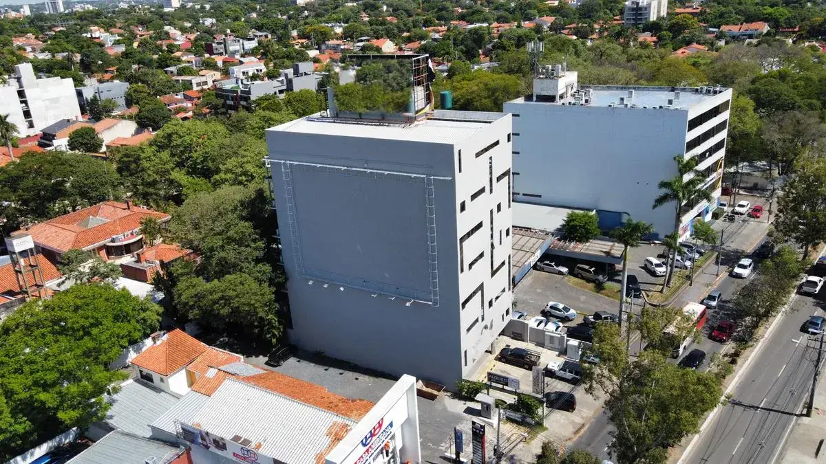 Retail Space of 2,420m² for Sale in San Cristobal, Asunción - Image 3