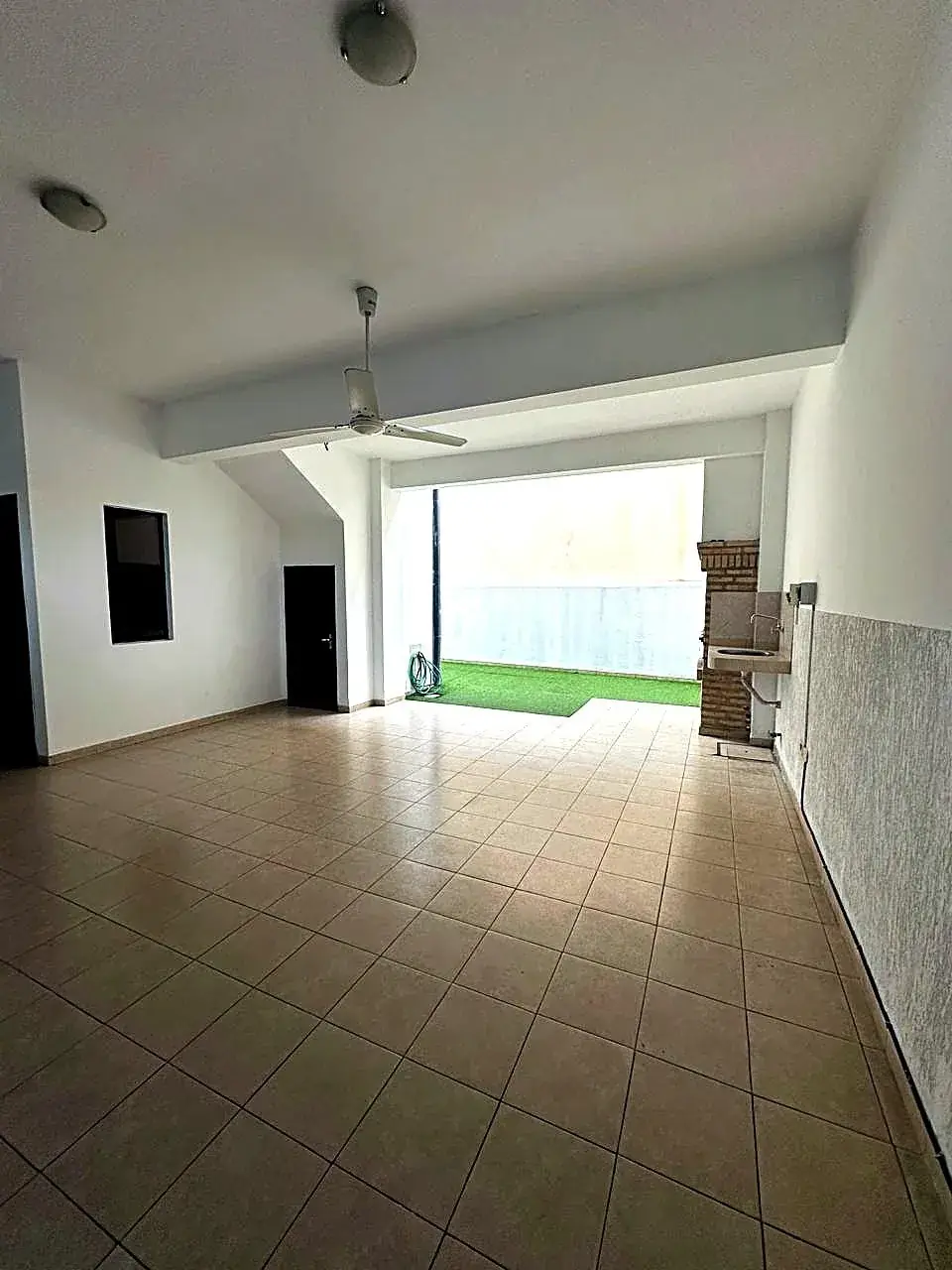 4-Bedroom House for Sale in Bernardino Caballero, Asunción - Image 3