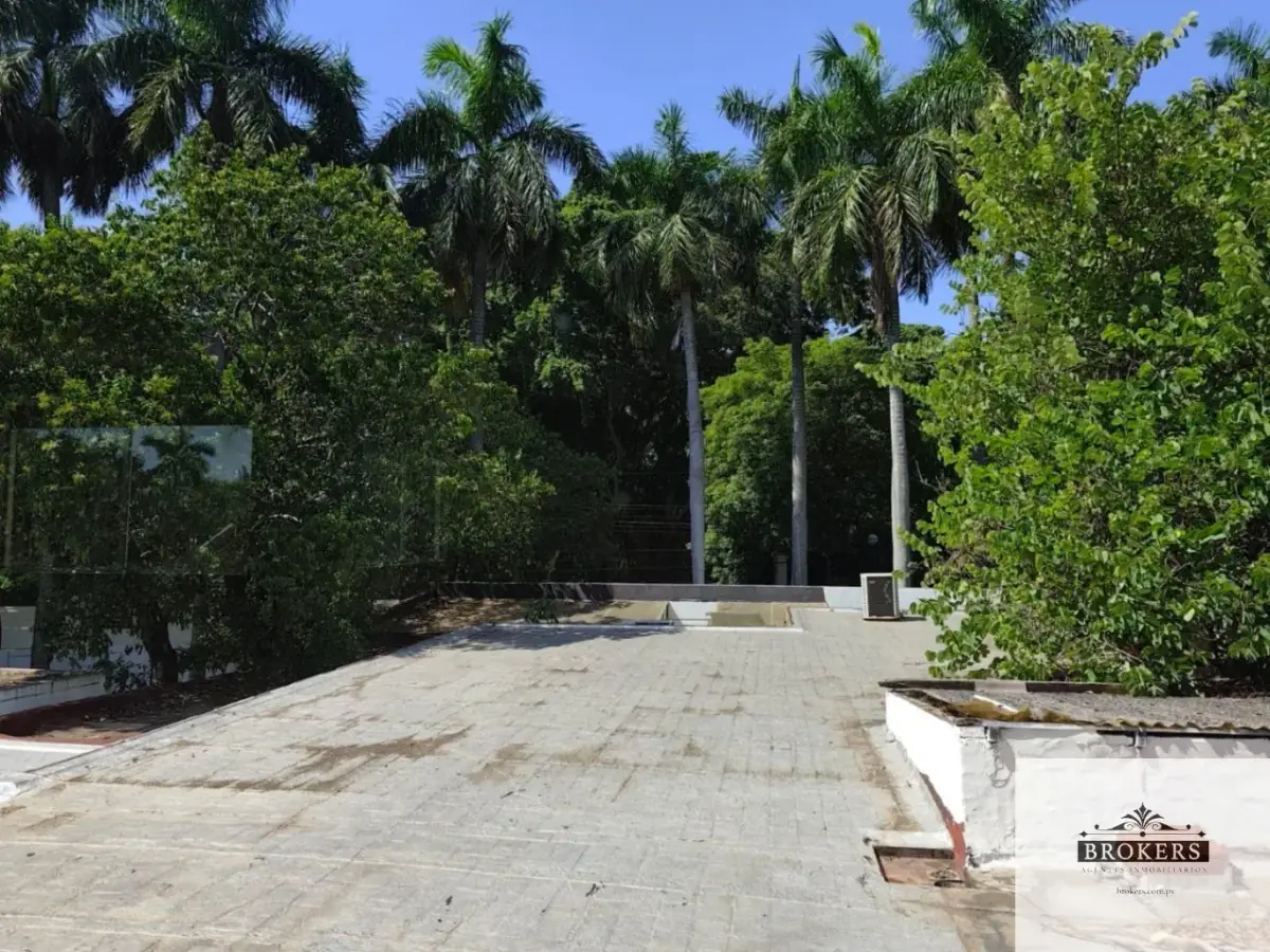 Casa de 8 dormitorios en Venta en Recoleta, Asunción - Image 13