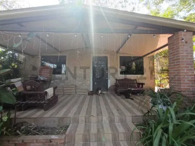2-Bedroom House for Sale in Kennedy, Capiatá